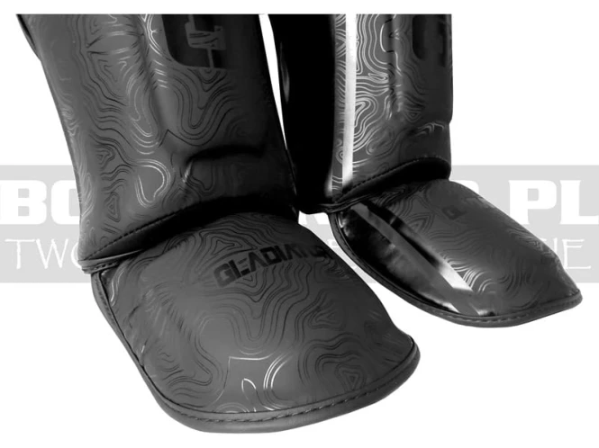 G89-gladiator-ochraniacz-goleni-black-panther-black-matt-pu-11.jpg