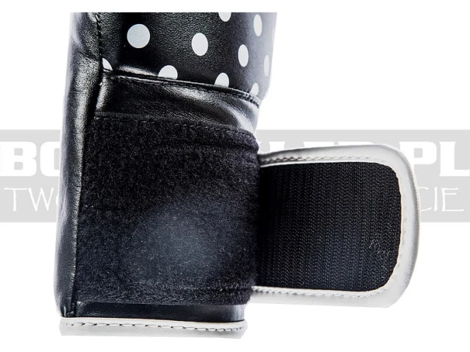 BGV14BP-fairtex-gloves-vintage-art-polka-dot-black-9.jpg
