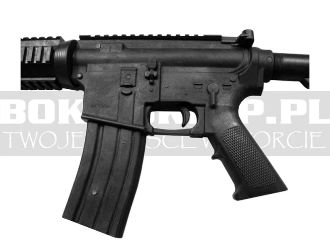 84.65-atrapa-gumowy-karabin-M16-M4-3.jpg