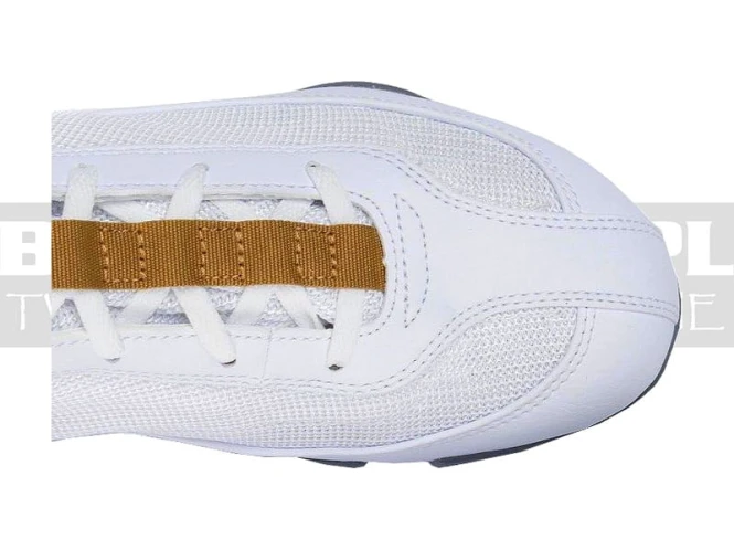 nike-machomai-mid-2-white-gold-5.jpg