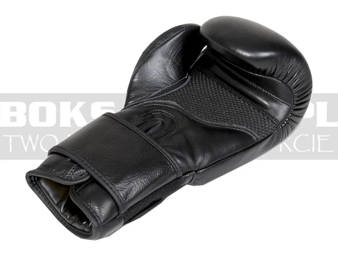 stormcloud-boxing-gloves-cyclone-classic-black-5.jpg