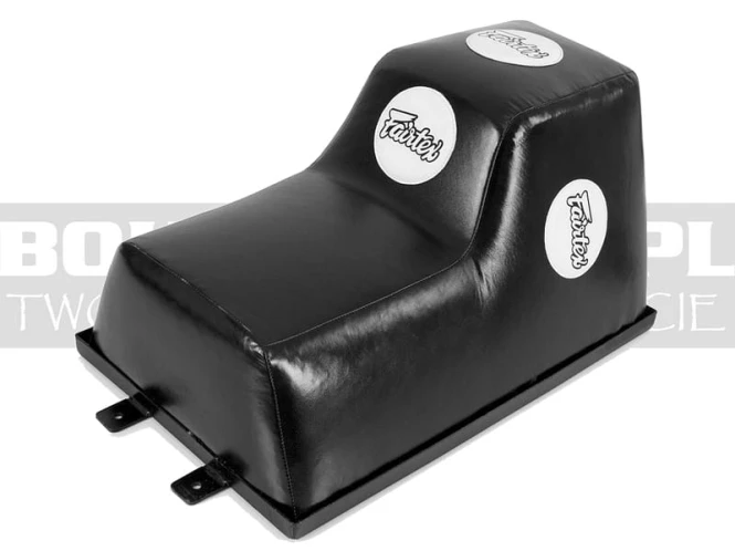 UC1-fairtex-wall-pad-black-leader-3.jpg