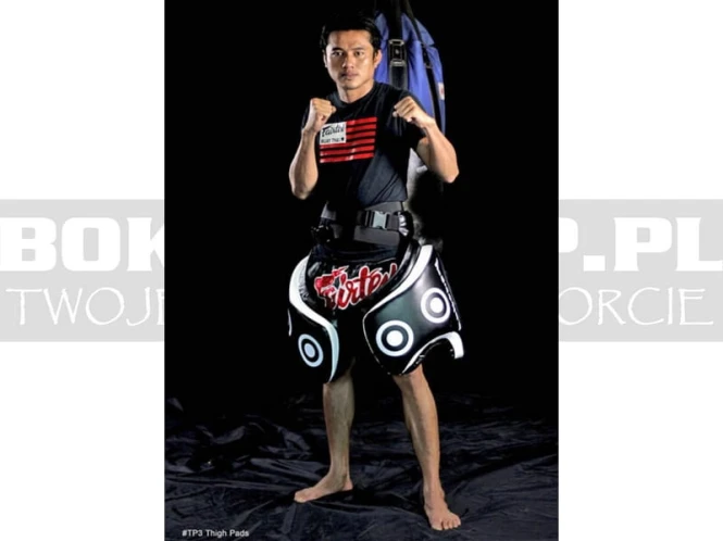 TP3-fairtex-ochraniacze-uda-black-white-6.jpg